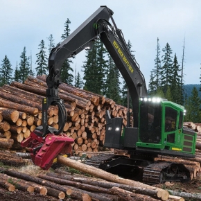 A survey by Roslesinforg shows that 35% of harvesting enterprises are ready to purchase forestry machinery made in Russia