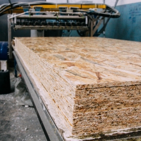 В 1 пол. 2021 г. Россия существенно увеличила производство древесных плит