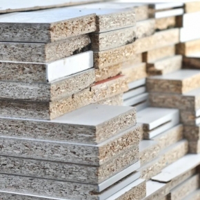 Производители древесных плит продолжают говорить о повышении стоимости химических компонентов