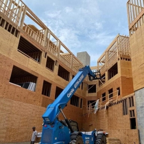 Строительство нового жилья в США достигло 18-месячного минимума