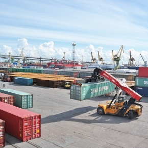 Российские лесоэкспортеры получили возможность компенсировать до 80% затрат на транспортировку продукции через морские порты СЗФО